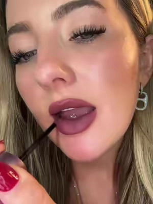 shade ALLURA🪽👄 how stunning is this color and the formula is so good #lipcream #lipcombo #lipcolor #lipcombotutorial #lipmatte 