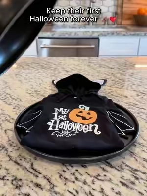 You’ll never get this October with your baby back 🎃🥺 #halloween #babygift #halloweenbaby #momtok #babybat 