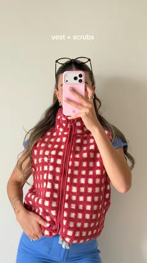 #nurse #nursesoftiktok #nursetok #scrubs #vest 