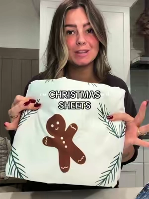 The way I zoomed to my cart so fasttt 🎄🎅🏼 the holidays sheets are back but not for long!!!! @CGK Linens #holidaysheets #gingerbread #christmasbedroom #bedroominspo #christmasbedding 