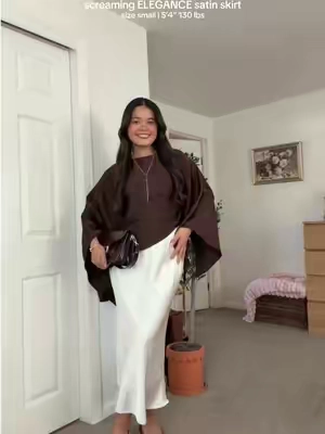 so ELEGANT 🤍 #satinskirt #ciderskirt 