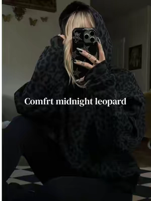 Omg PERFECT 🖤 5’5 140 medium @Comfrt #comfrt #darkaesthetic #altoutfits #altmom #falloutfitinspo 