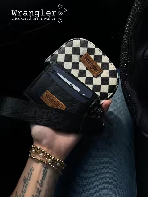 The perfect checkered wrangler wristlet 🖤 @Rustic Charm Bootic #wranglerwallet #wristlet #wrangler 