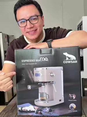 Un buen café puede cambiarte el día ☕️ Esta cafetera funciona con café molido o cápsulas, tiene 20 bares de presión y vaporizador para preparar tus bebidas favoritas en casa. Revisa el precio y los cupones disponibles en el enlace. #EspressoMachine #CoffeeLovers #HomeBarista #CoffeeTok #TikTokShopFinds 