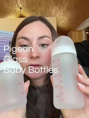 The smaller size has been perfect now that she’s drinking less at a time 🍼🤍 #pigeonbaby #combofeeding #breastfeedingmom #glassbabybottle #babybottles