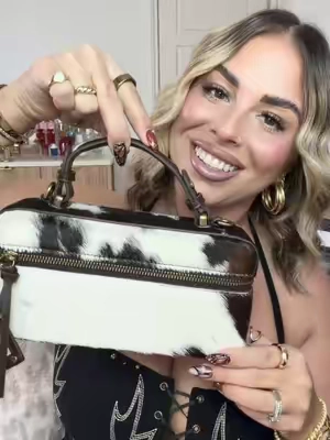 AHHHH I LOVE HER 🤠🐄@URBAN REVIVO  #westernfashion #westernpurse #cowhidepurse #purse #tiktokshopstockup  