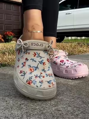 Crocs floral crafted clogs are finally back 🙌🏼🌸🌷 #crocs #crocsfloralcrafted #crocscraftedclogs #tiktokshopcreatorpicks #floralcrocs 