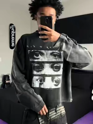 👆🏽Grab one before they sell out👆🏽 #recentpickups #musthaves #graphictees #trending #viraltiktok 