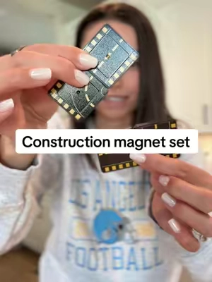 On the go magnetic tiles with cars!! #magnetictiles #toysforkids #screenfreeplay 