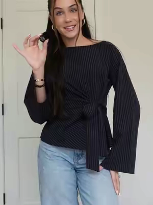 The most flattering top!! Wearing a size xs💕 #blouse #cider #shopcider #officeoutfits #worktop 