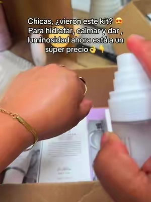 Set de 3 pasos: crema calmante, bruma refrescante y serum de vitamina C con 63% de agua de espino amarillo. Formulado con niacinamida, centella asiática y pantenol que ayudan a hidratar, calmar la piel sensible y atenuar la apariencia de imperfecciones para un tono más parejo y luminoso.#TikTokCreatorPicks #DealsForYouDays #TikTokshopbacktoschool #tryriskfree #KBeauty        Precios, disponibilidad y promociones sujetos a cambios sin previo aviso.