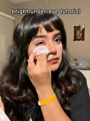 I test if it’s waterproof at the end @carslan_us #andytisu #makeuptutorial #makeup #settingpowder 