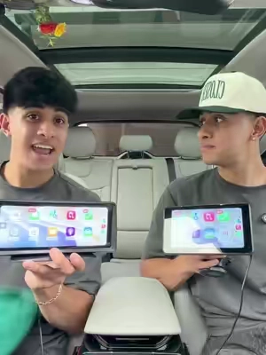 Which ones better?  #carplay #carplayscreen 