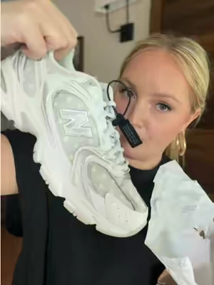 The polka dots sold me! #tennisshoes #polkadots #tiktokshopcreatorpicks #fypシ #fyp 