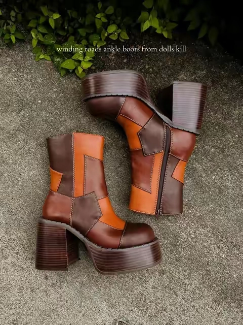 Obsessed is an understatement!!! These ankle boots are seriously so gorgeous😍😍 These are so perfect for fall! Wearing my true size 7. I do feel like they run a bit in the toe area but they still fit great! Snag a pair in the orange cart🍂