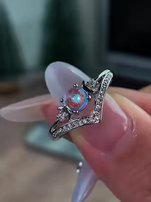 🌙 A Symbol of New Beginnings#Moonstone #Moonstonejewelry #Ring#MoonThemedJewelr #giftforher