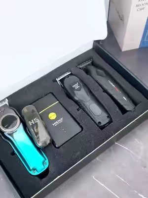 Este es el tipo de regalo que realmente le encantará 😍 5 piezas de cuidado personal más caja de almacenamiento. ¡Consíguelo para él ya! 🎁 #tiktokshopfalldealsforyou #HairClipper #MensGifts #GroomingEssentials #GiftIdeas