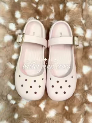 the cutest ballet flat crocs 💗🦢 #crocs #cuteshoes #pink #coquette #shoes 