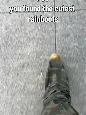 I found the cutest waterproof rain boots with a PLATFORM!! #rainboots #platformshoes #shoes #elevatedcasual #waterproof 