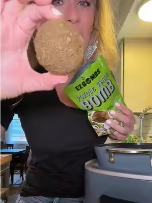 🚨Pozole Verde is BACK‼️🚨 Packed with flavor and the perfect amount of spices! #pozoleverde #greenpozole #ezbombs #easymeals #tiktokshopstockup @EZ Bombs 