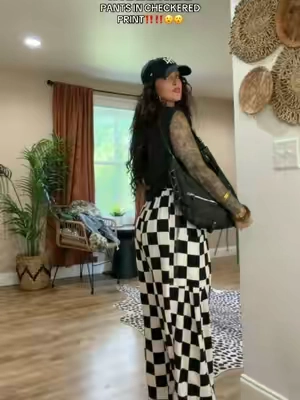 Size down! These run big! I’m 5’3 & 133 wearing a small🖤