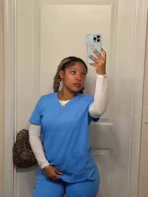 Size small💖 the stretchiest scrubs i ownnnn