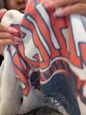 i will be living in this sweatshirt 😩