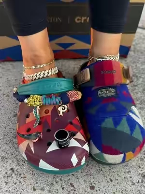 Pendleton x Crocs 🙌🏼💙 #crocs #pendeltoncrocs @Crocs 