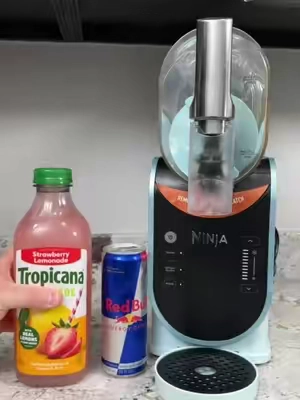 The Ninja SLUSHi Pro Frozen Drink Maker 🧊 Check link for current pricing #ninjaslushi #frozendrinks #tiktokshopcreatorpicks #tiktokshopblackfriday #tiktokshopcybermonday 