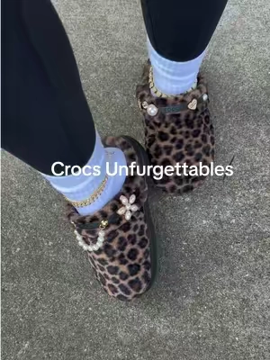 Our favorite cozy slipper is backkkk!! Runnnn !! ✨🐆🖤 @Crocs #crocsunfurgettableslippers #crocsslippers #crocsclogs #crocs #crocsgang 