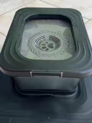 Stainless steel water bowl for your dog that won’t get water all over your floor.  #dogs 
