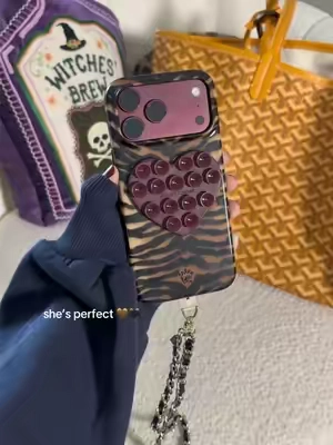 so in love with burgundy & animal print at the moment. Velvet Caviar makes the best phone accessories #velvetcaviar #phonecase #phoneaccessories #burgundyiphone18promax #itgirlaesthetic 