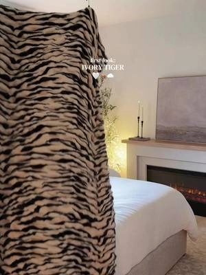 a neutral tiger dreamer?! yes please ☁️🐅 @Comfrt 

#softblanket #neutralaesthetic #bedroominspo #weightedblankets #cozyaesthetic 