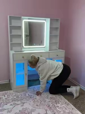 She’s only 9 and has the vanity of my dreams lol