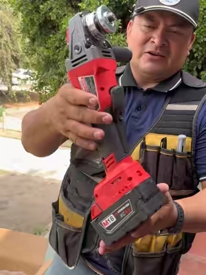 Amoladora angular inalámbrica de 4-1/2" con batería de iones de litio sin escobillas NiuWork - Compatible con batería M18, resistente a la corrosión, de alta resistencia para corte de metales, reparación de automóviles y proyectos de construcción #construction #Amoladora #pulidora #Grinder #Cordless 