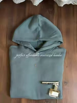 perfect weighted hoodie for fall 🍂🐻 #oversizedhoodie  #chicaesthetic #tiktokshopblackfriday #falloutfits #fallaesthetic cozy baggy oversized fall hoodie outfit inspo ideas cozy season bella swan Elena Gilbert winter hoodie season September men clothes 