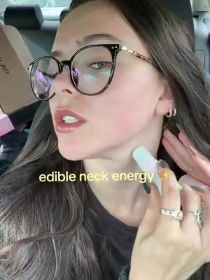 eat me ;) #perfumebalm #smellgoodallday #sweetspot 