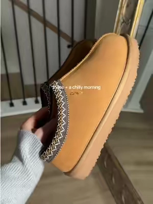 the cutest cozy slippers 🧸🫶🍂 #cozyslippers #autumnaesthetic #fallshoes #cozyathome #cozyvibes 