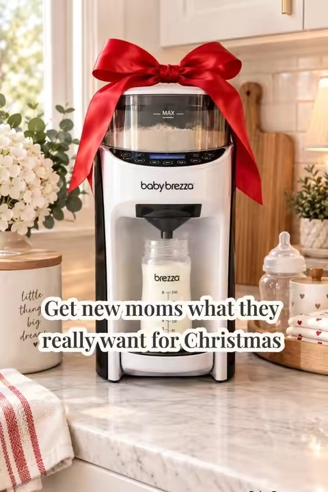 The baby brezza makes those middle of the night bottles SO much easier! #babybrezza #babybottlemaker #bottlewarmer #newmommusthave #tiktokshopcreatorpicks 