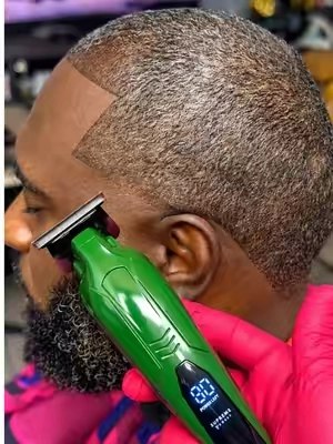 ZERO-GAPPED OUT THE BOX?! 😳 No Blade Adjusting Needed! #haircut #barber #barbershop #fyp #explorepage✨ @Supreme Trimmer 
