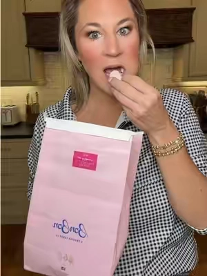 I can’t stop eating this candy! I’ve ordered it 3 times now 😱🍬 #bonbon #swedishcandy #candy #bonbonswedishcandy #bonboncandy 