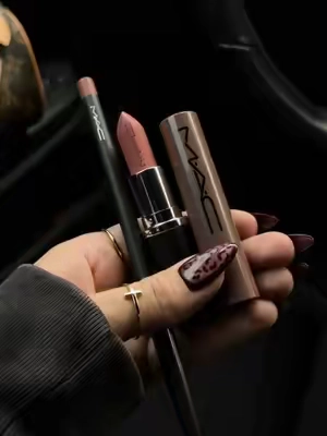 perfect fall lip combo 🤎 #maccosmetics #maclipcombo #lipstick #falllipcombo #lipcombo @M·A·C Cosmetics 