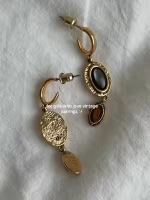 Obsessed ✨ #vintage #earrings #tiktokmademebuyit #design #jewelry 