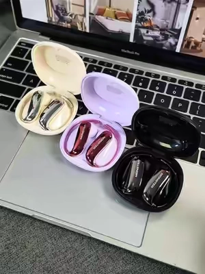 I finally found earbuds that don’t hurt my ears.👀 #TikTokshopbacktoschool#refeshedlook#refeshedspace#earbuds#airpods  