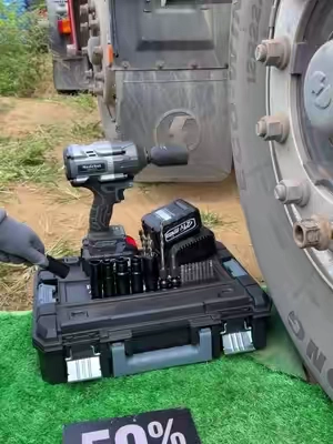The Impact Wrench Test You Need to See 😳 #TikTokMadeMeBuyIt #ToolComparison #MechanicTok #GarageTools #toolupgrade