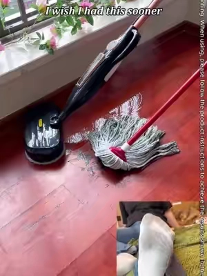 This is a high-temperature steam mop that can quickly polish your floors and kill bacteria. It's truly a great helper for household cleaning! #tiktokshopstockup #summerwins #steamcleaning #floorcleaning #steammop