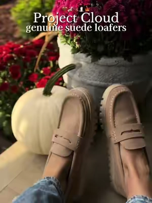 The loafer you’ll reach for with every fall outfit 🍂🤎 Genuine suede that feels so soft and flexible, plus cushioned memory foam that molds to your feet for that broken-in comfort from day one. Style them with denim, fall dresses, or an oversized chunky sweater for the easiest elevated fall look. #ProjectCloud #SuedeLoafers #FallShoes #FallOutfits #WomensLoafers 
