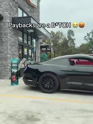 His one kit can do all that?!?! #carjumpstarter #cartok #cargadgets #tireinflator #tiktokshopcreatorpicks 