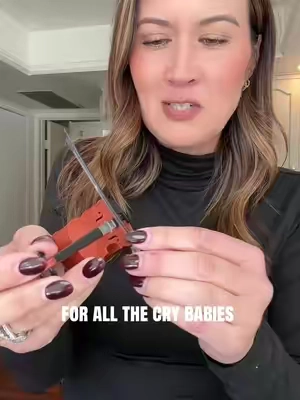 For all the cry babies🤣 #tinyviolin #funnygifts #prankgifts #officehumor 