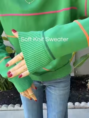 The pops of color are so fun ✨ #shewin #holidaysweater #christmassweater #stripedsweater 